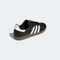 adidas  Samba ADV, core black / cloud white / gold metallic
