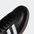 adidas  Samba ADV, core black / cloud white / gold metallic