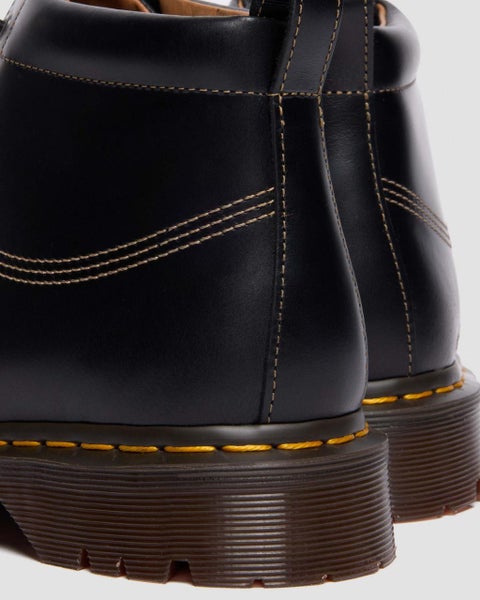 Dr Martens Lowell Chukka, black