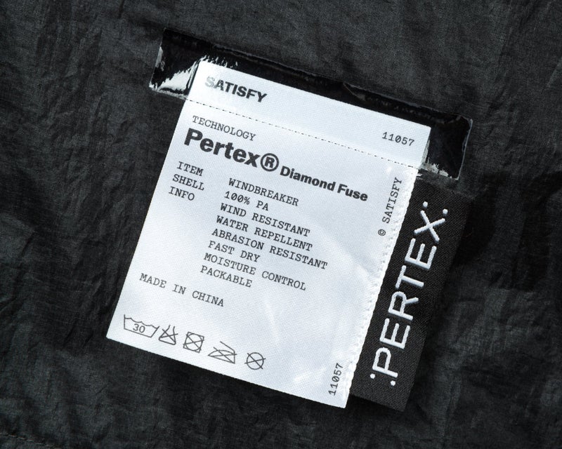 Satisfy Pertex&reg; Diamond Fuse Windbreaker, black