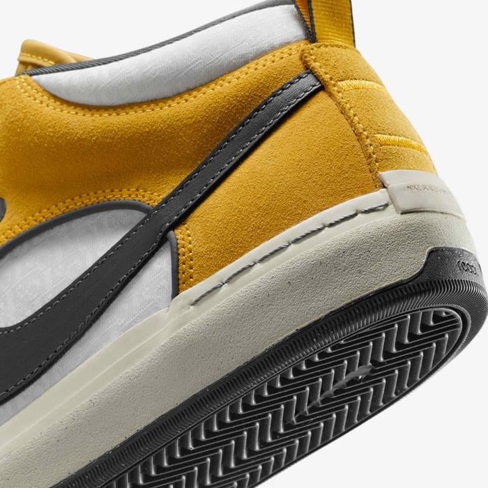 Nike SB React Leo, university gold / dark grey