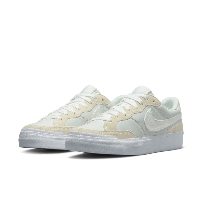 Nike SB Pogo Plus PRM,  summit white / summit white