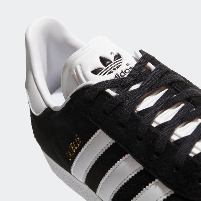 adidas Gazelle, core black / white / gold