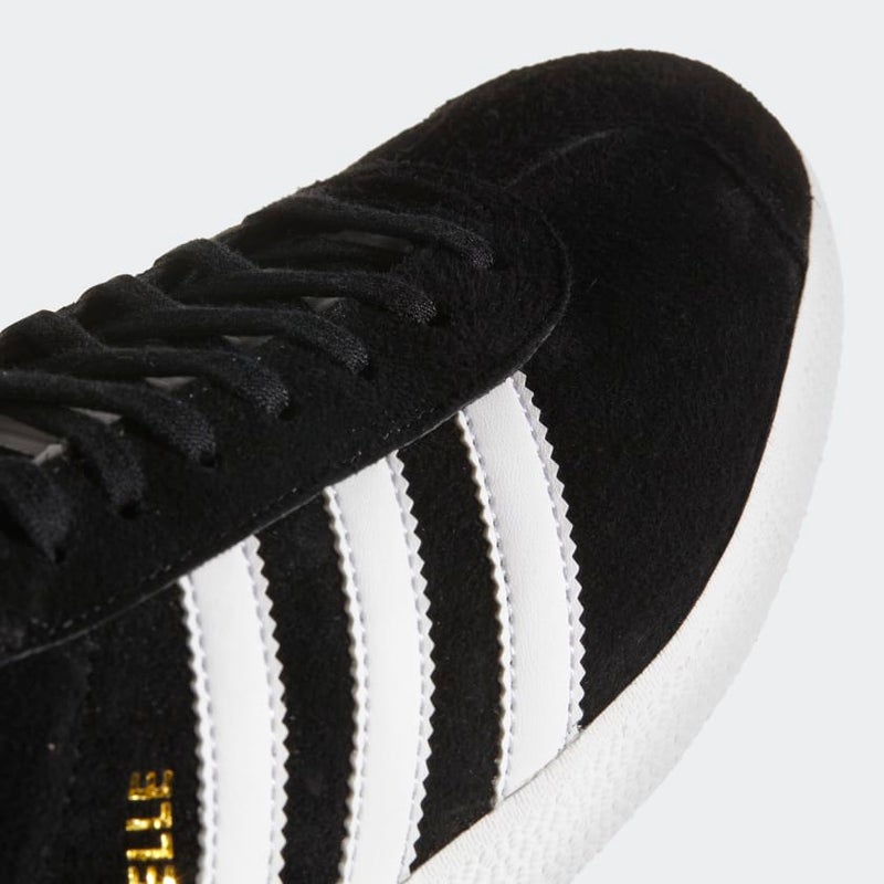adidas Gazelle, core black / white / gold