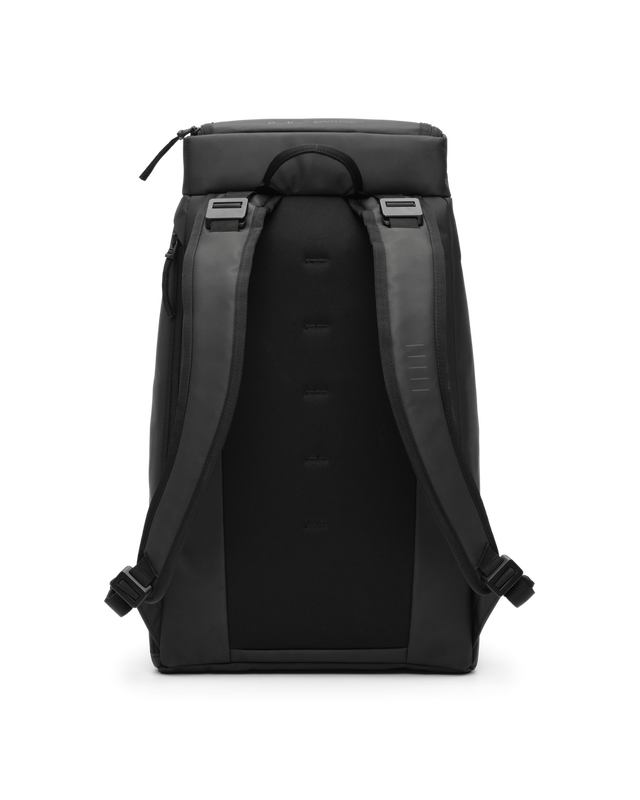 DB Hugger Backpack 25L, black