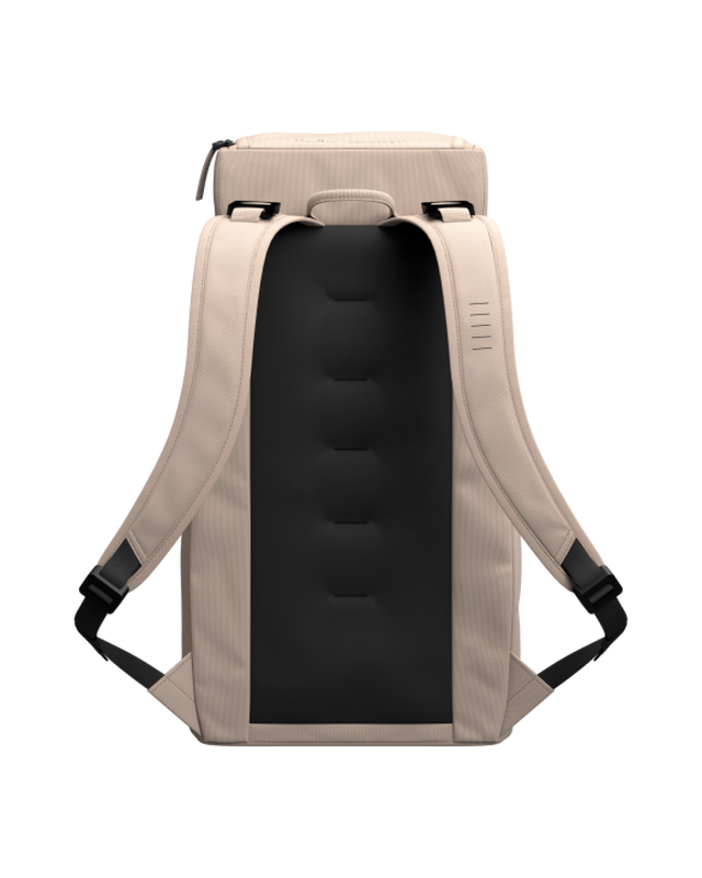 DB Hugger Backpack 25L, beige