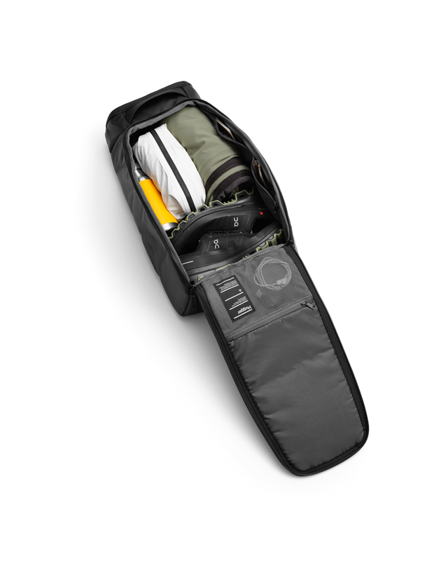 DB Hugger Backpack 25L, beige