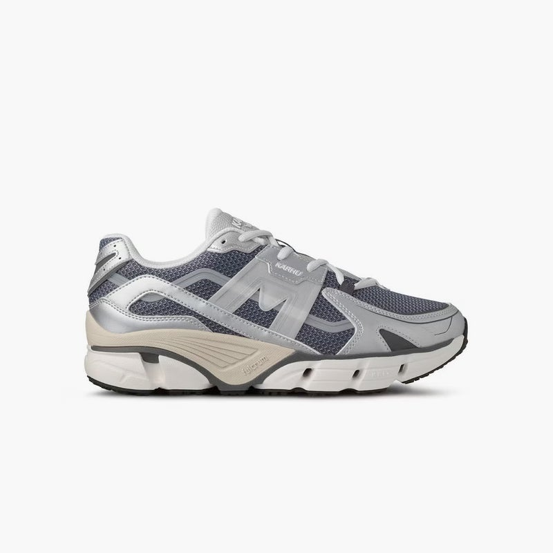 Karhu Super Fulcrum, silver / vintage indigo.