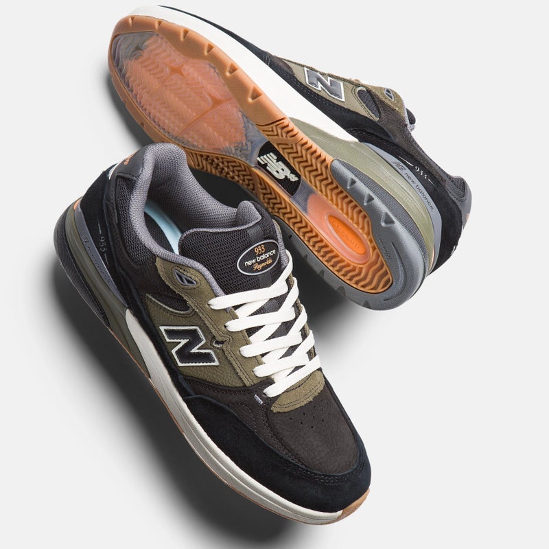 New Balance Andrew Reynolds 933, black / dark olivine.