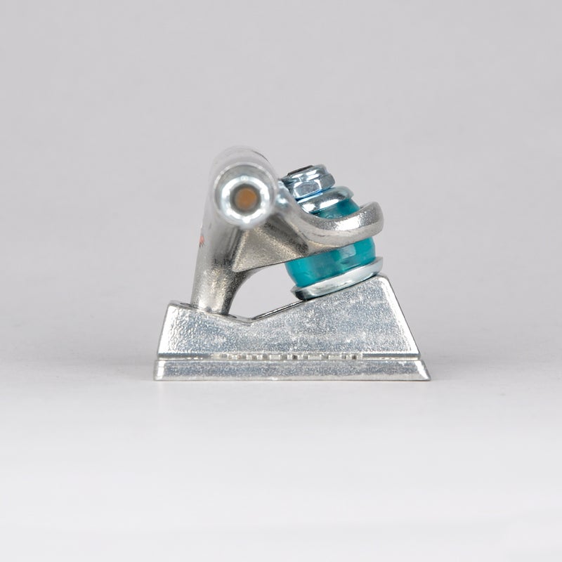 Thunder Trucks Team Villani Artist 149