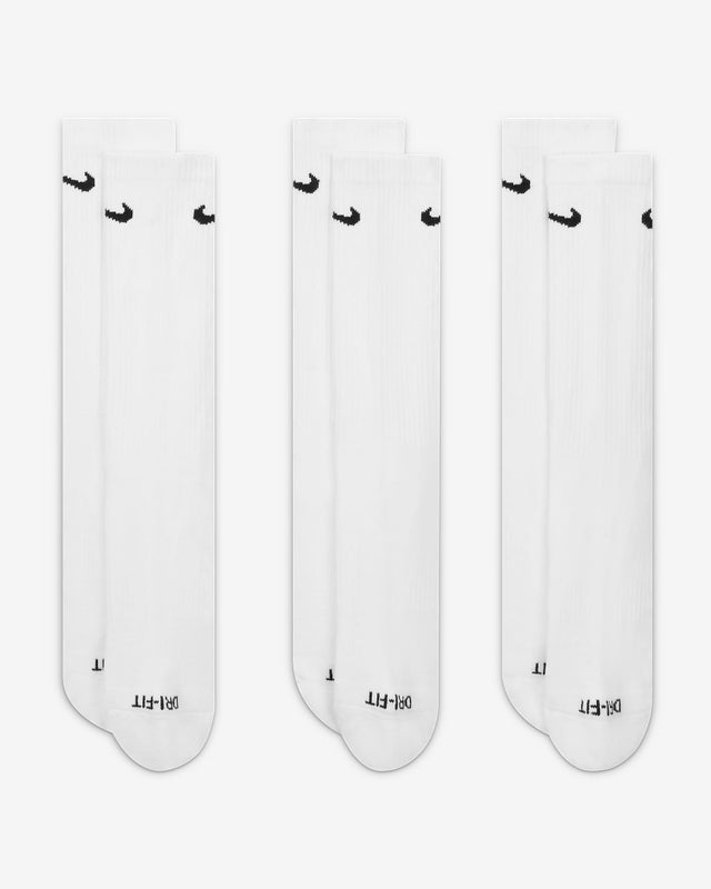 Nike Everyday Plus Cushioned Crew Sock 3-pack, white.