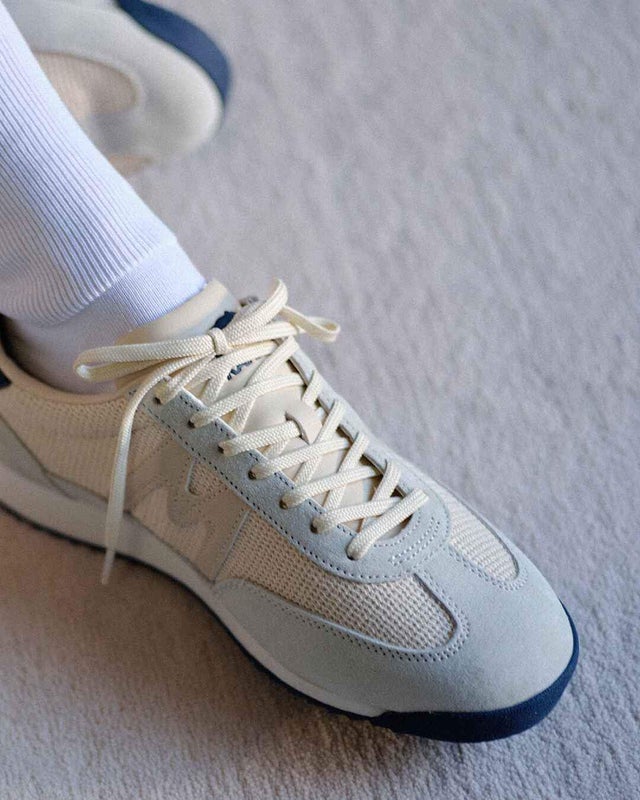 Karhu Mestari, foggy dew / turtledove