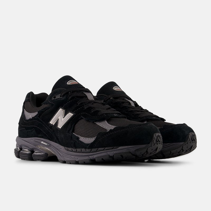 New Balance 2002 'Protection Pack' GORE-TEX, black / magnet
