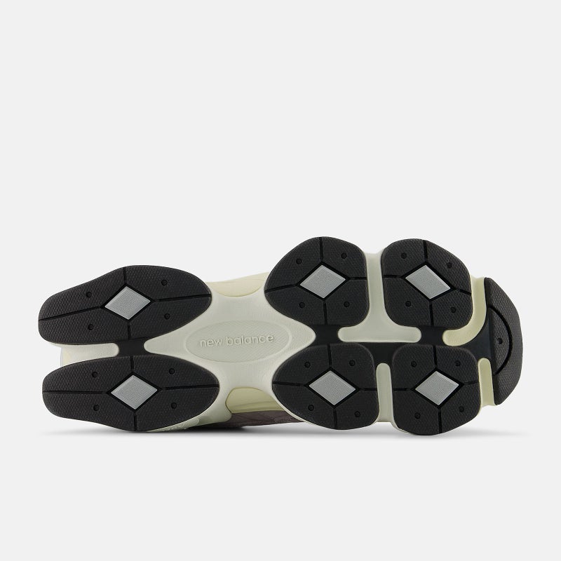 New Balance 9060, truffle salt / timberwolf