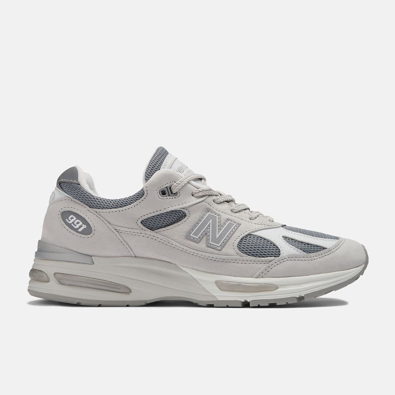 New Balance 991 V2 Made In UK, nimbus cloud / cool grey / silver.